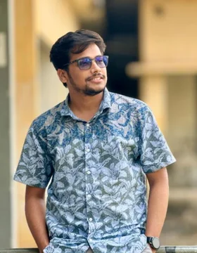 Munna Hossain - Co-Founder & Marketing Manager